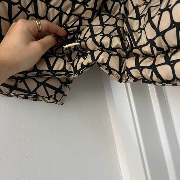 NWT Valentino Iconographe Jacket Logo Print Allover Down-filled Stand Collar - Picture 13 of 16